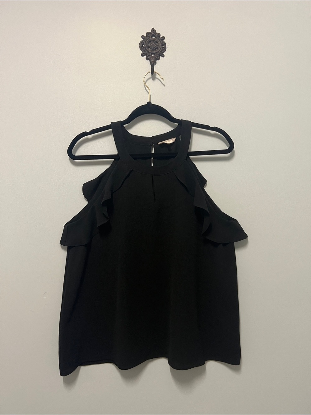 Altar'd State Black Cold-Shoulder Ruffle Halter Large